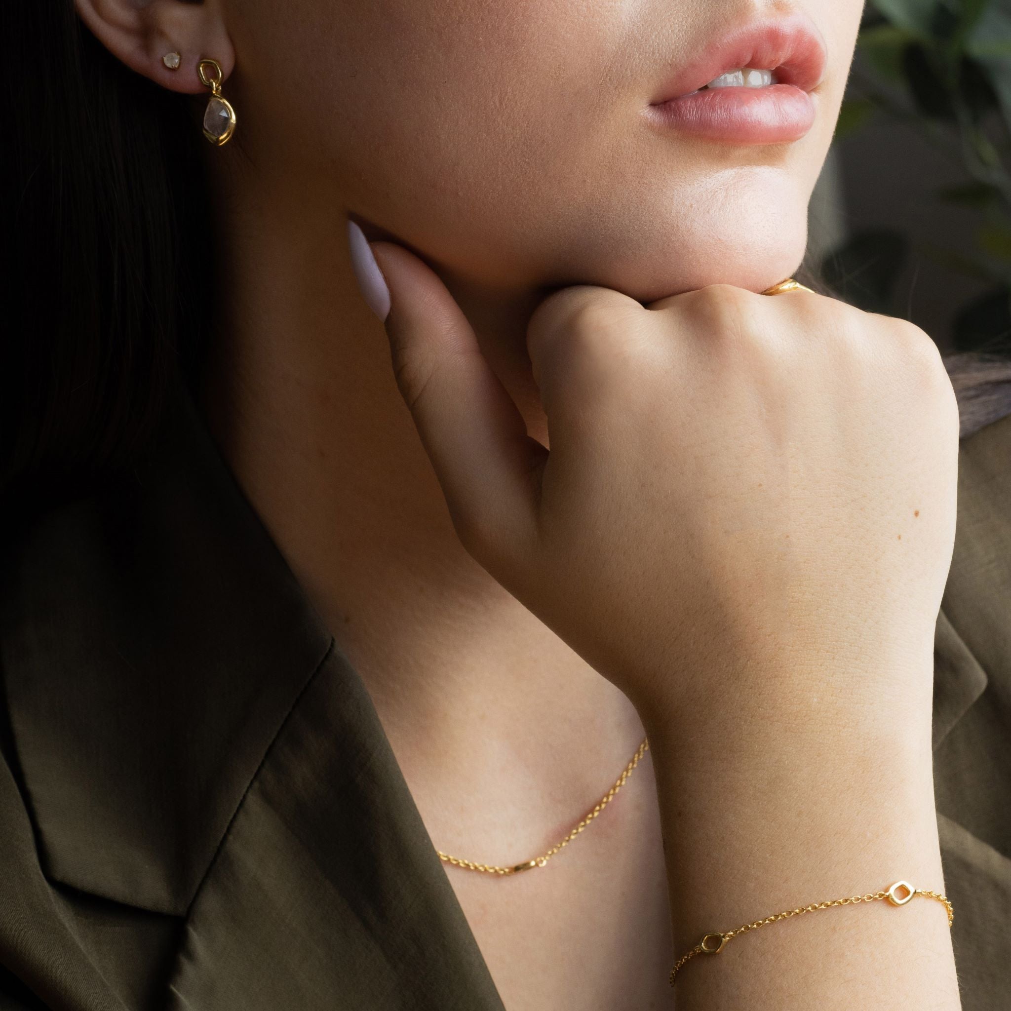 Bracelet features small dapple shapes and is crafted from sterling silver or 18ct gold vermeil.