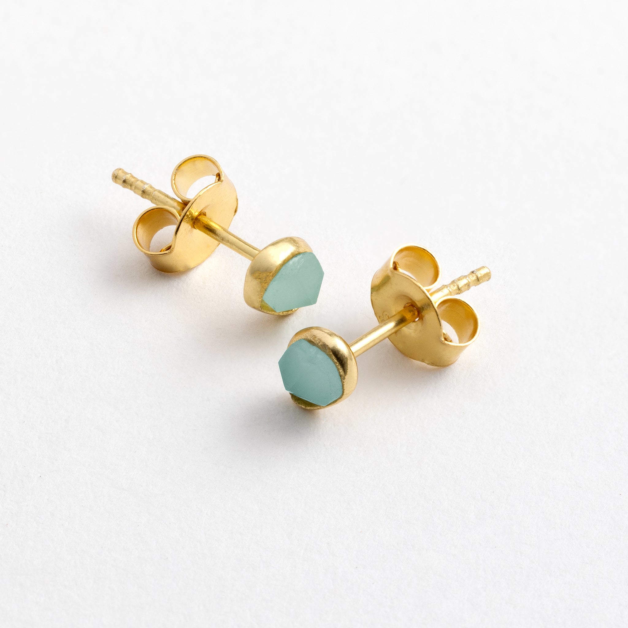 Stud features a sparkling, handcut natural gemstone and is crafted from sterling silver or 18ct gold vermeil.