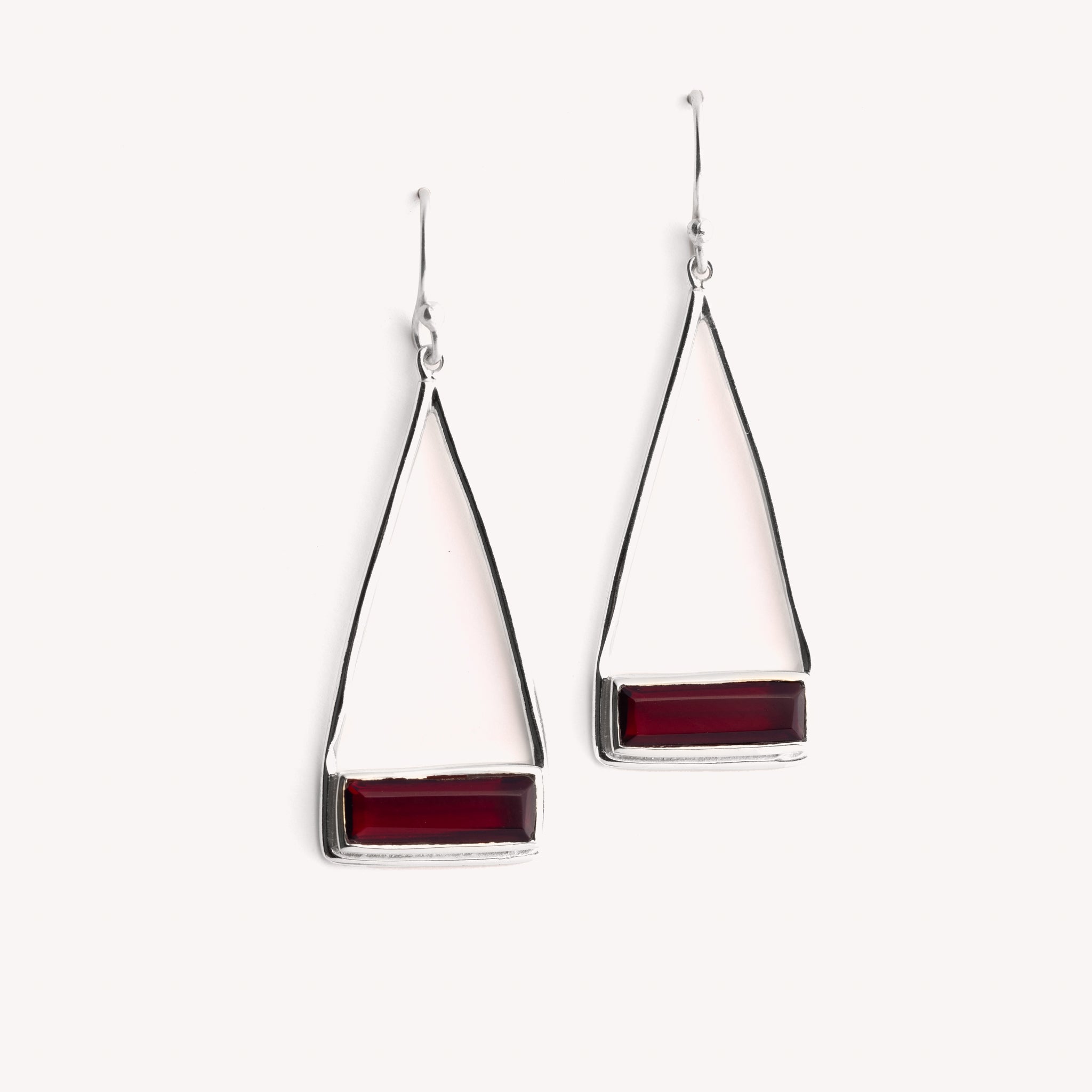 Manhattan Swing Earring