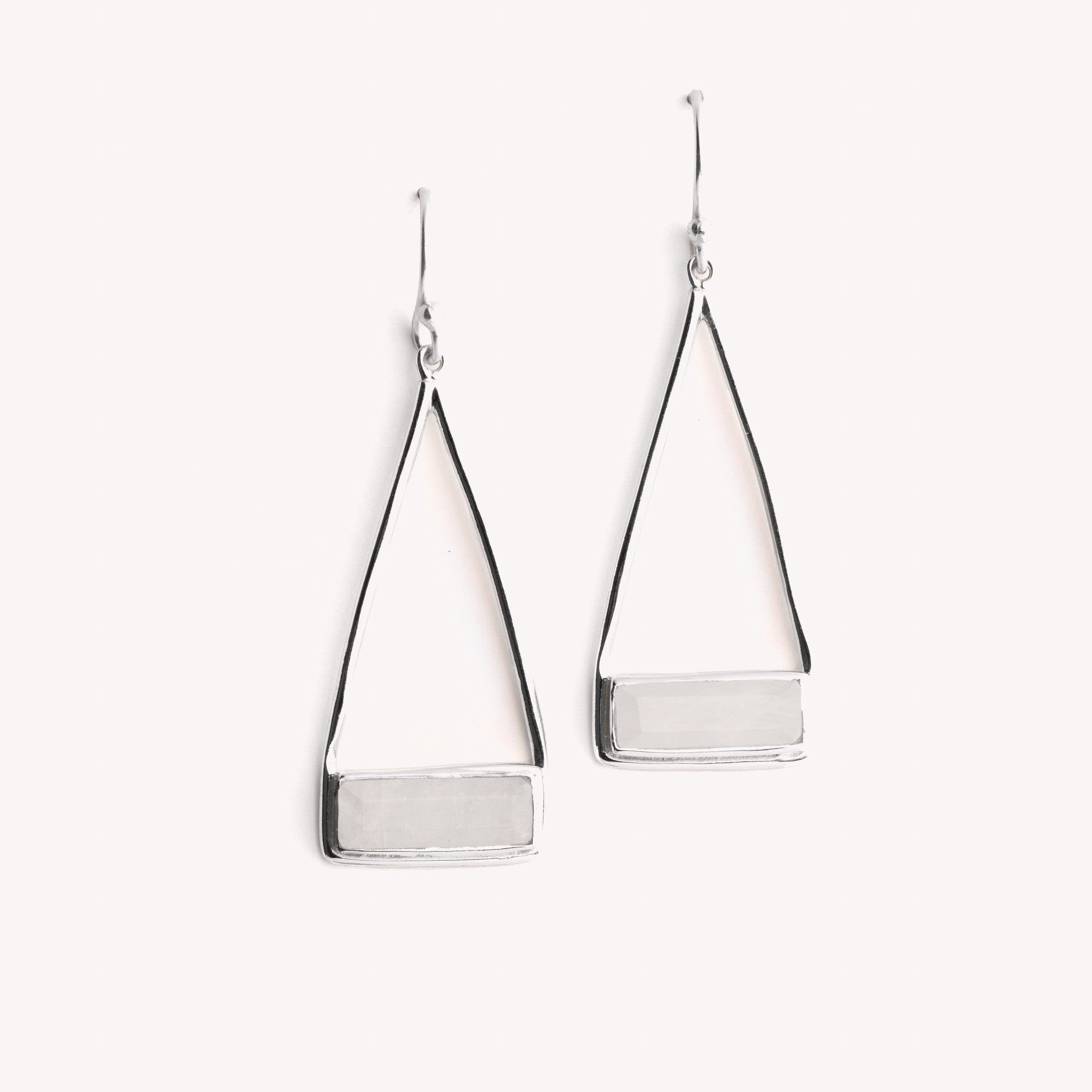 Manhattan Swing Earring